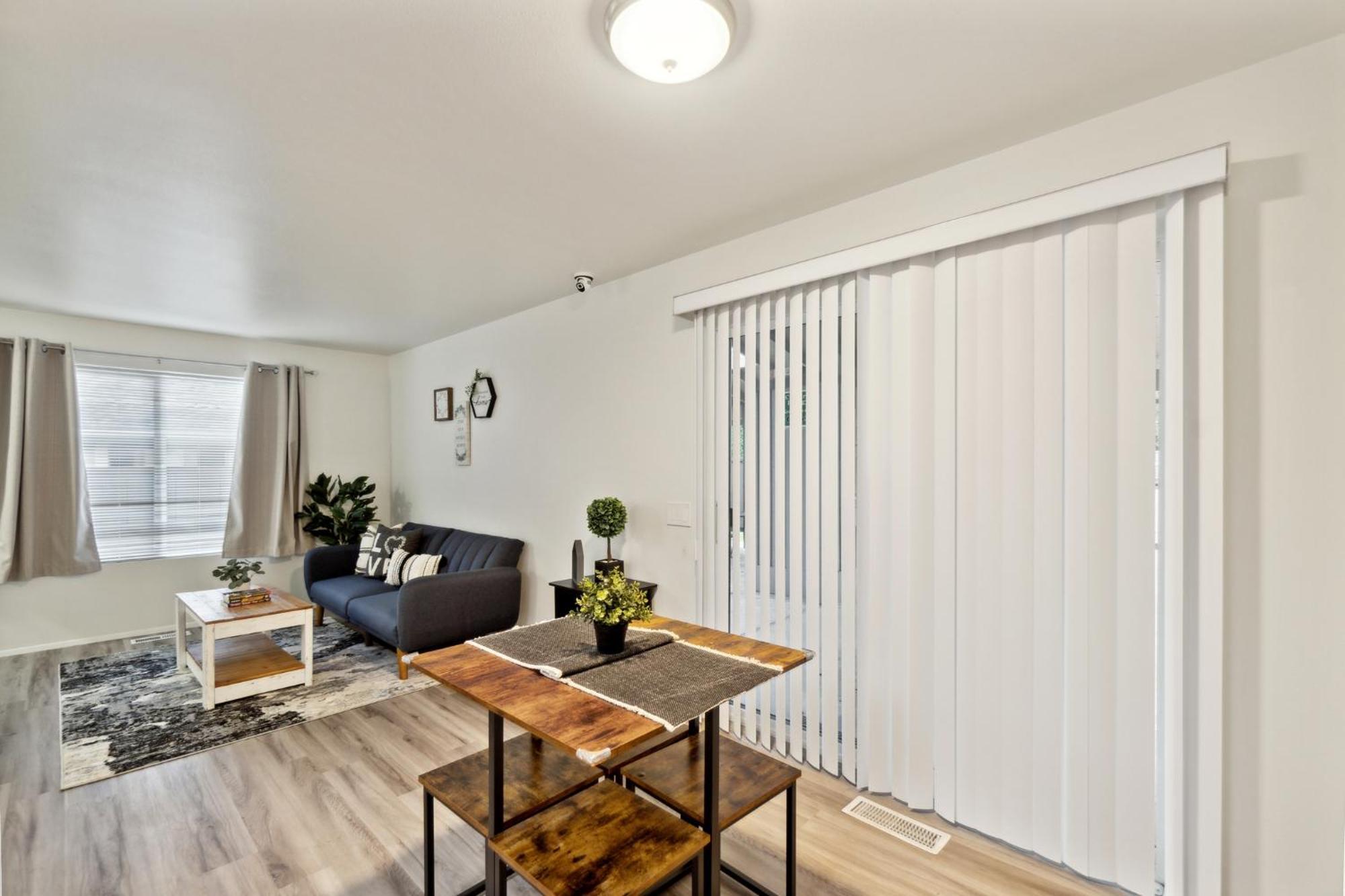Central Bellevue House Экстерьер фото