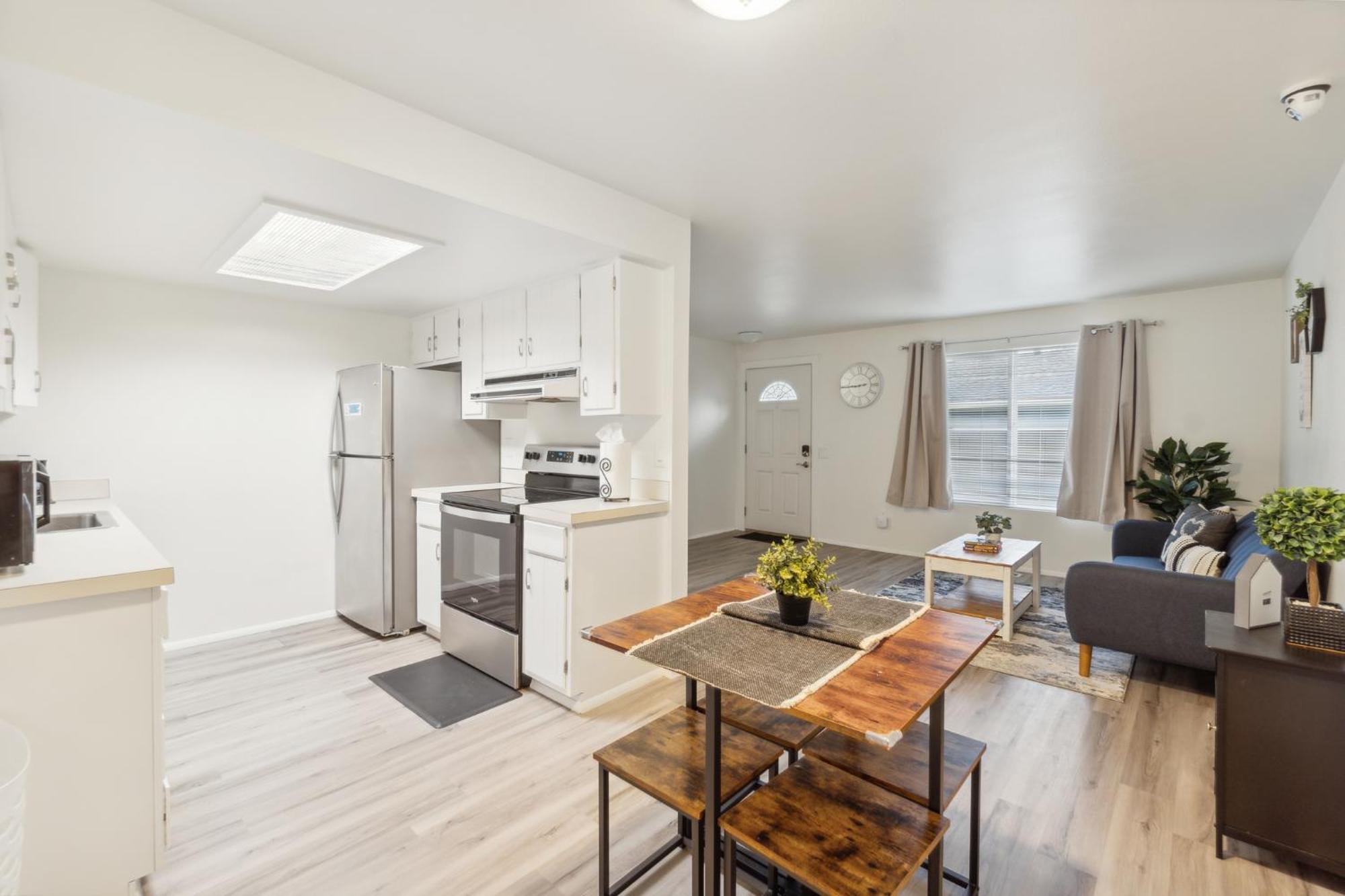Central Bellevue House Экстерьер фото